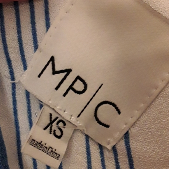 NEVER WORN blue/white striped one  shoulder blouse - Picture 3 of 8